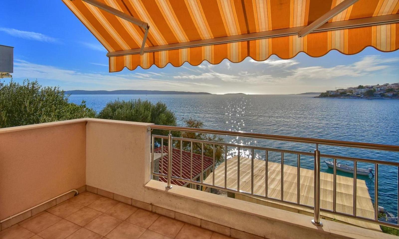 Apartments Dominika Trogir Kültér fotó