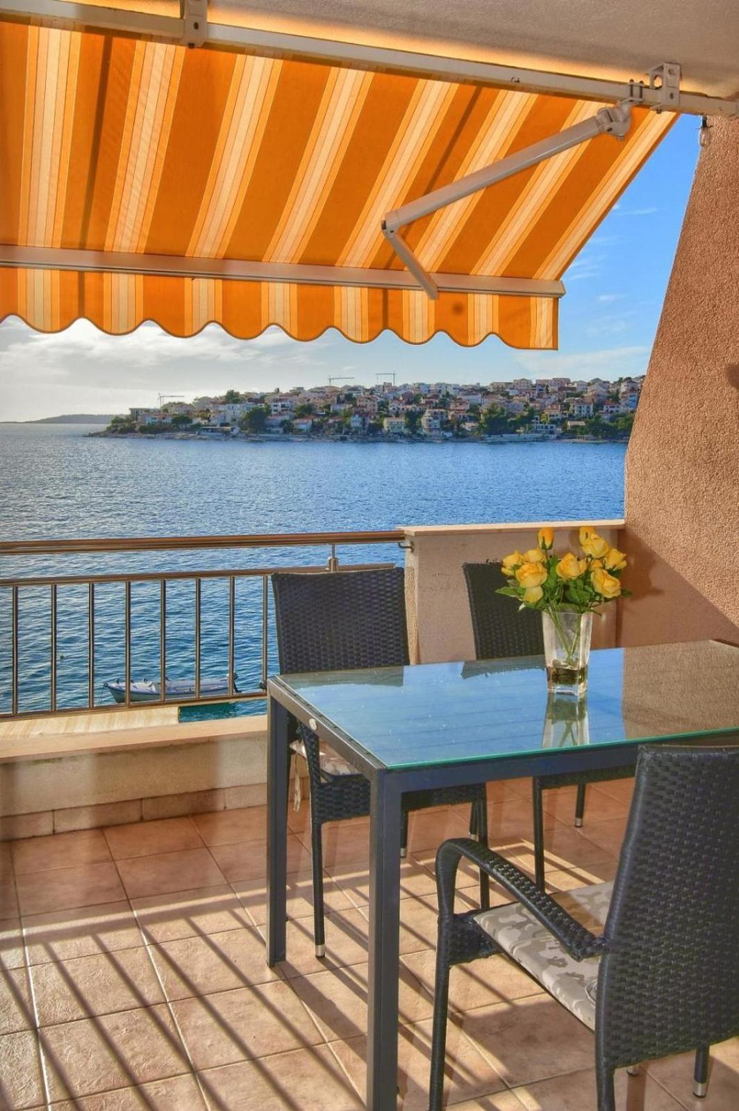 Apartments Dominika Trogir Kültér fotó